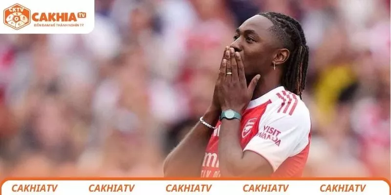 eberechi-eze-ra-mat-arsenal-cakhiatv